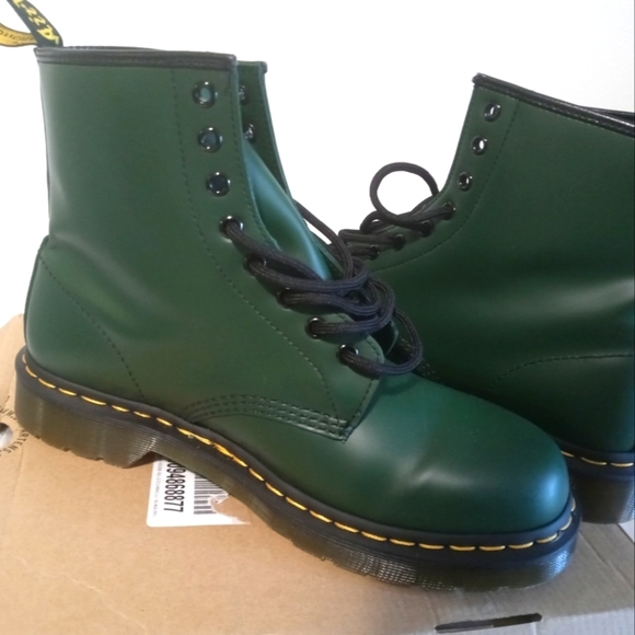 Dr. Martens Shoes - DR. MARTENS BOOTS